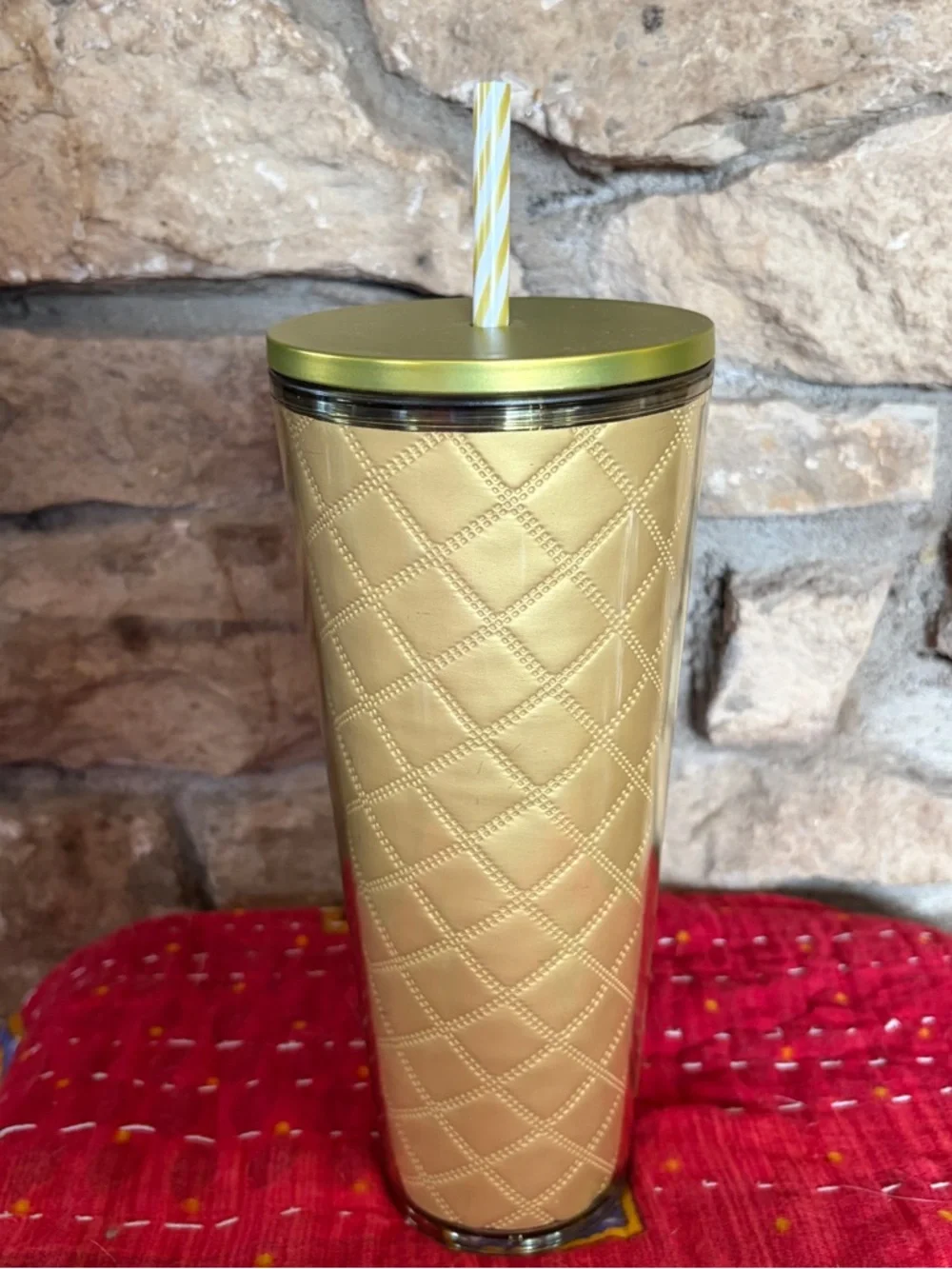 NWT Starbucks Holiday 2024 Metallic Gold Quilted Venti Tumbler 24oz 710mL